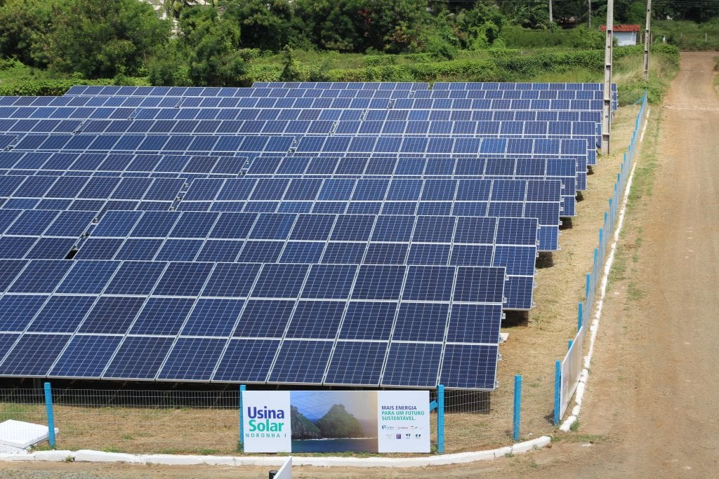 placas-solares-usina-noronha-I